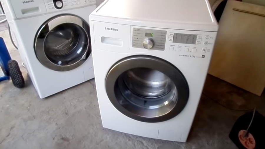 Пара стиралок, подлежащих ремонту. ИП Вертикальный выполнит качественный ремонт электроники для стирки на дому, не холодильник, варочных панелей.